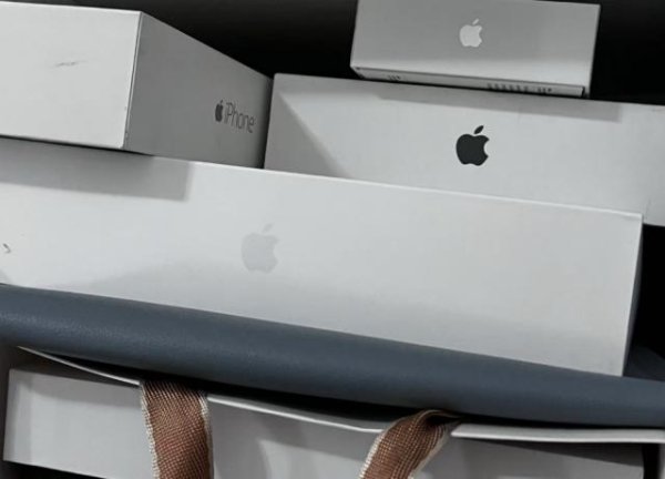 富深所 养不起大学生的中产父母，正在小红书上迎接审判